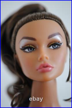 Irresistible In India Poppy Parker Dressed Doll Integrity Toys RARE (Pre-Owned) Irresistible In India Poppy Parker Dressed Doll Integrity Toys RARE (Pre-Owned)