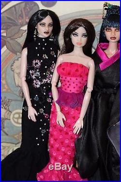 Jason Wu Integrity Fashion Royalty Lot of Five dolls and clothing
