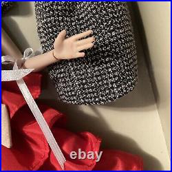 Kyori Sato Fashion Royalty Deceptively Yours Doll Giftset NRFB in Shipper J Wu