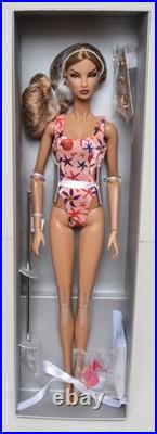 NATALIA FATALE BOMBSHELL BEACH 12.5 DRESSED DOLL ACTUAL DOLL Fashion Royalty