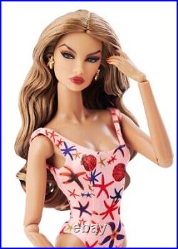 NRFB Bombshell Beach Natalia Fatale Doll The Fashion Royalty integrity toys