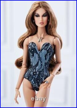 NRFB Dusk In Bloom Luchia Zadra Close-up Doll The Fashion Royalty integrity toys