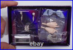 NRFB, Fashion Royalty 2021 Obsession Convention Silver Soiree Poppy Parker