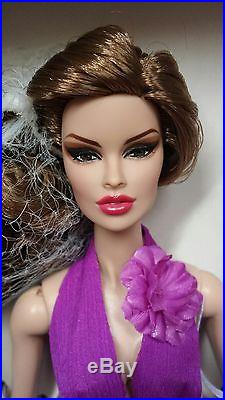 NRFB VANESSA SHEER SENSUALITY CENTERPIECE CONVENTION 12 doll Fashion Royalty