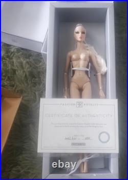 NUDE Doll Integrity Toys Martini Social Eugenia Perrin-Frost Inc. Stand & COA