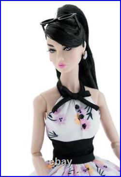 Poppy Parker -Paris In The Spring Time NRFB with display (barbie size doll)